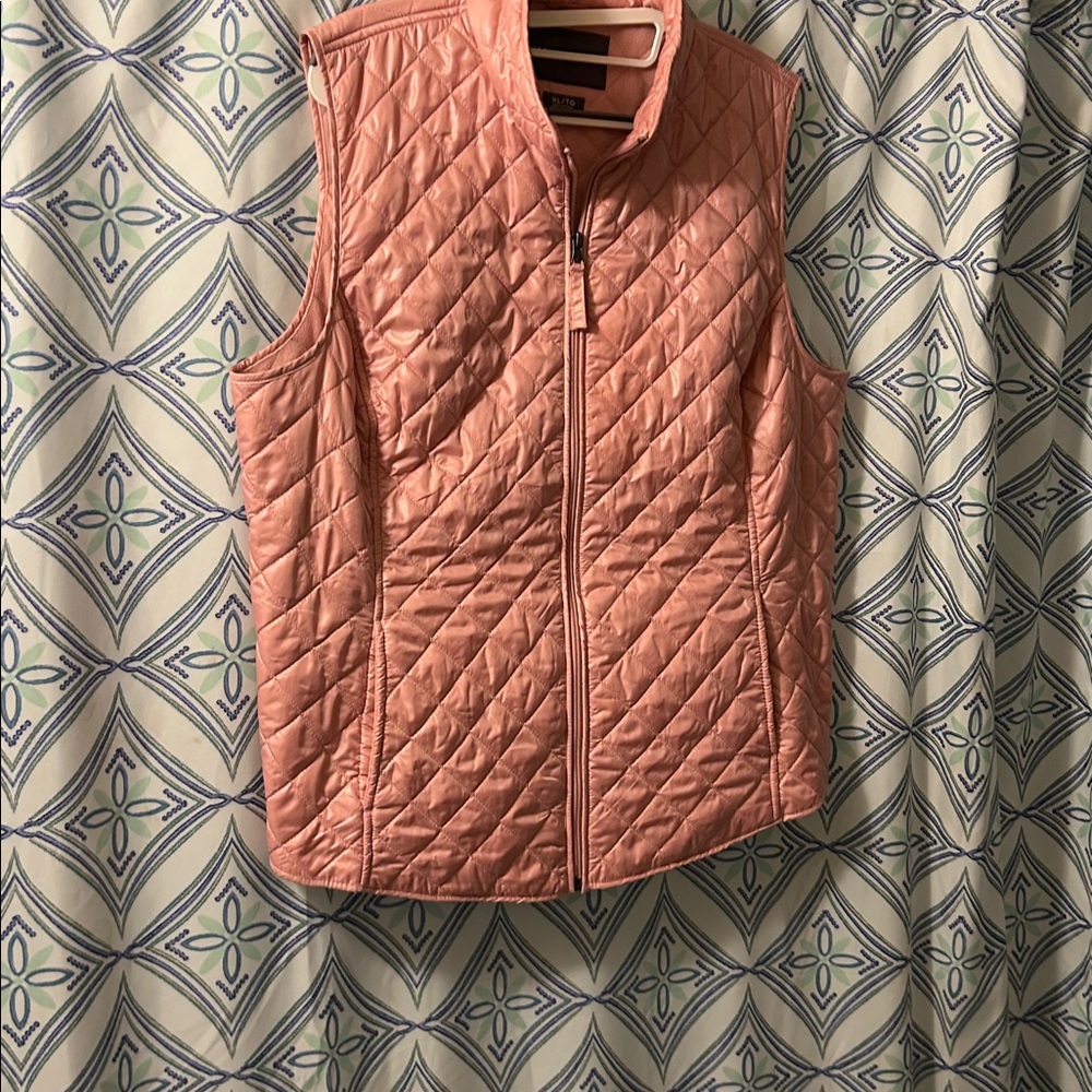 EUC VAN HUESEN Quilted Vest Sleeveless w/Pockets & Zipper Terrific for Layering - Picture 4 of 8